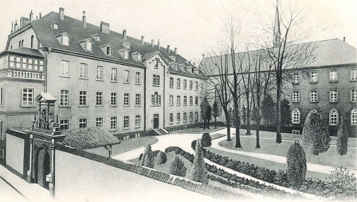 Krankenhaus und Kirche im Jahr 1908